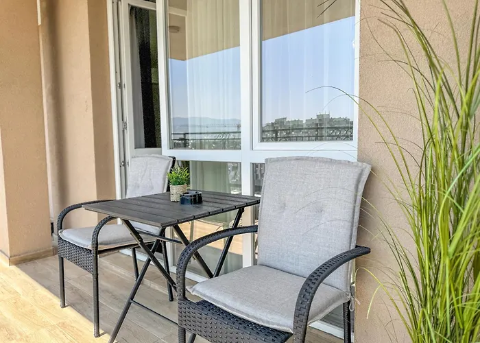 1br With Panoramic View Balcony And Designated Parking Space 公寓 普罗夫迪夫