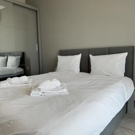 1br With Panoramic View Balcony And Designated Parking Space * プロヴディフ