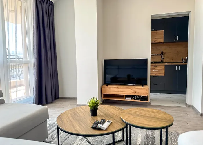 Apartment 1br With Panoramic View Balcony And Designated Parking Space