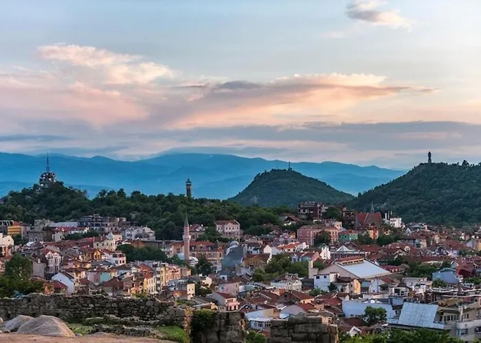 Apartment 1br With Panoramic View Balcony And Designated Parking Space